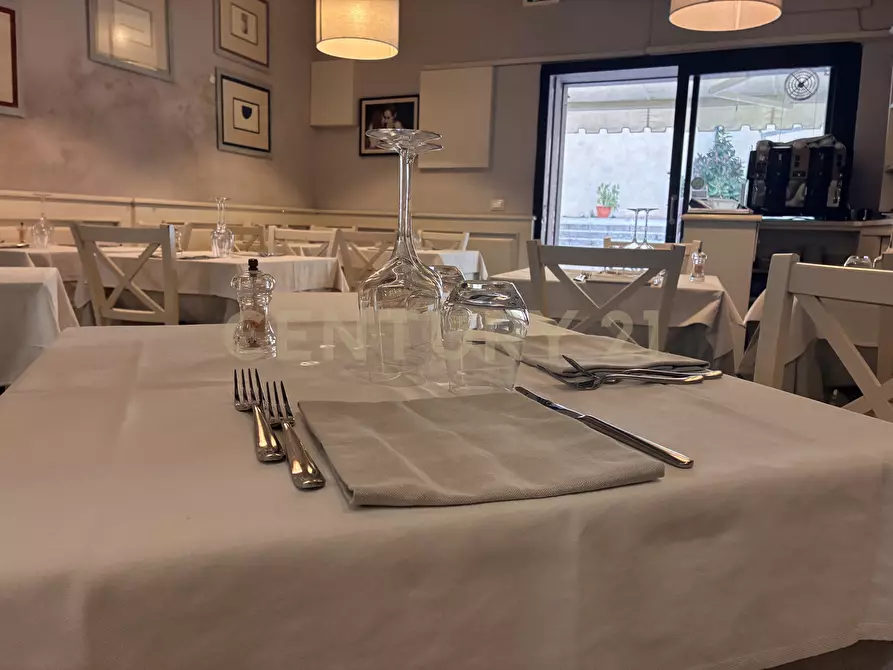 Immagine 3 di Bar / Ristorante in vendita  in Via Roma 75 a Orbetello