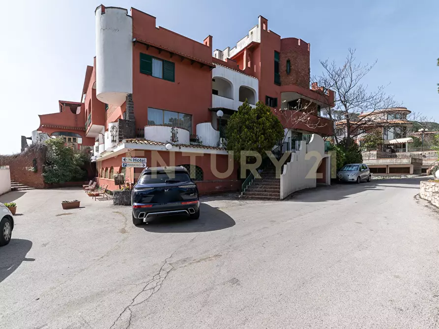 Immagine 14 di Albergo/B&B/Residence in vendita  in Via Etnea 163 a Nicolosi