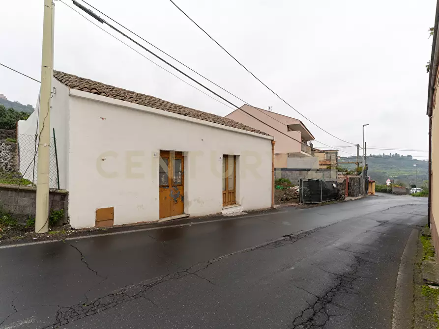 Immagine 1 di Casa indipendente in vendita  in VIA CROCIFISSO 42 a Aci Castello