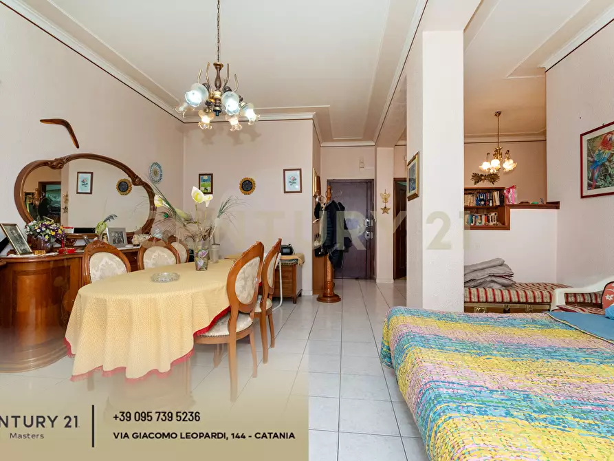 Immagine 12 di Trilocale in vendita  in Via Caduti del Lavoro 2 a Gravina Di Catania