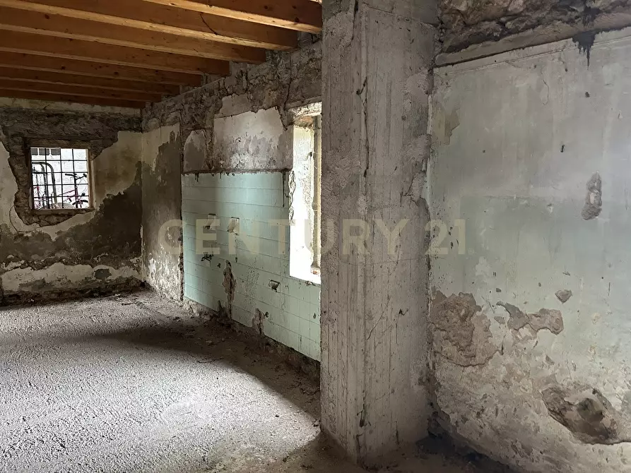 Immagine 18 di Villa in vendita  in Via Belvedere 181 a Verona