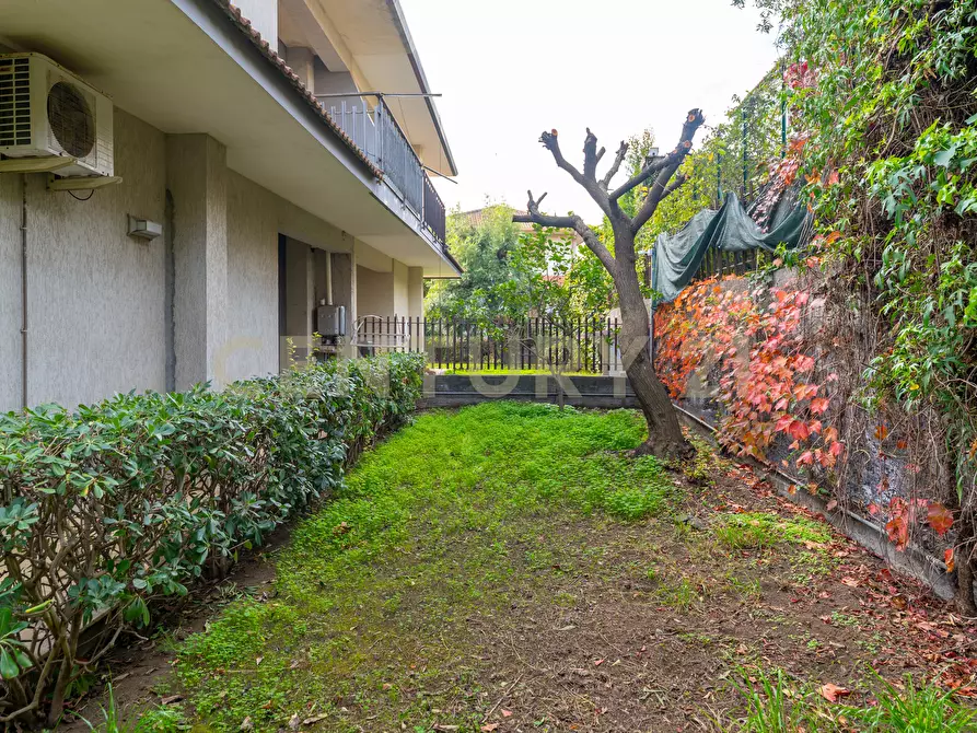 Immagine 62 di Casa bifamiliare in vendita  in Via Sebastiano Grasso 14 a Aci Catena