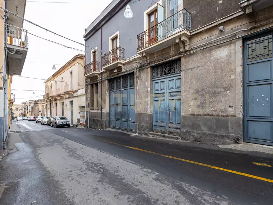 Immagine 3 di Pentalocale in vendita  in Via Lorenzo Maddem 67 a Acireale