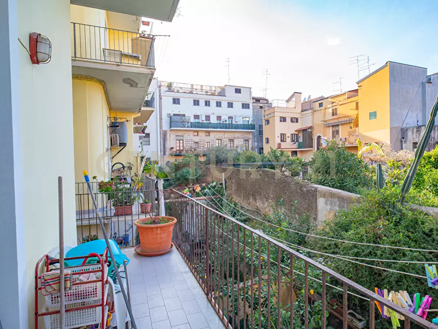 Immagine 13 di Pentalocale in vendita  in Via Francesco Riso 34 a Catania