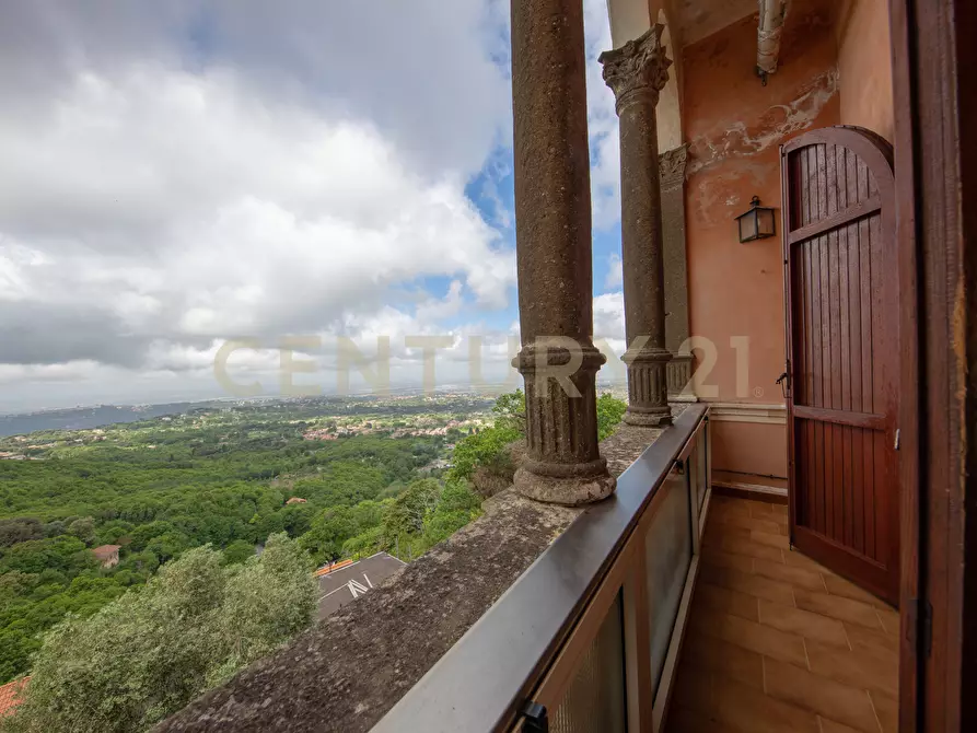 Immagine 49 di Pentalocale in vendita  in Viale Madonna del Tufo 26 a Rocca Di Papa