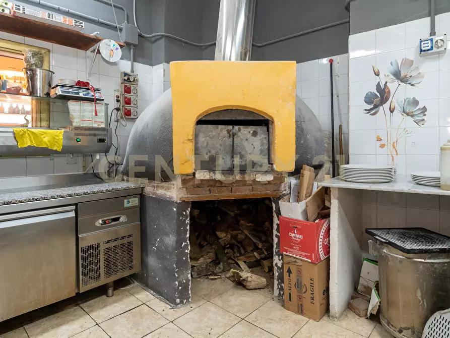Immagine 47 di Pizzeria / Pub in vendita  in Via Giuseppe Garibaldi 346 a Catania