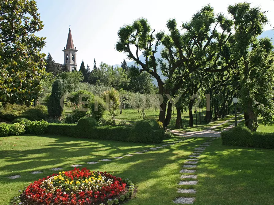 Immagine 1 di Villa in vendita  in Via Adige 25 a Brentino Belluno