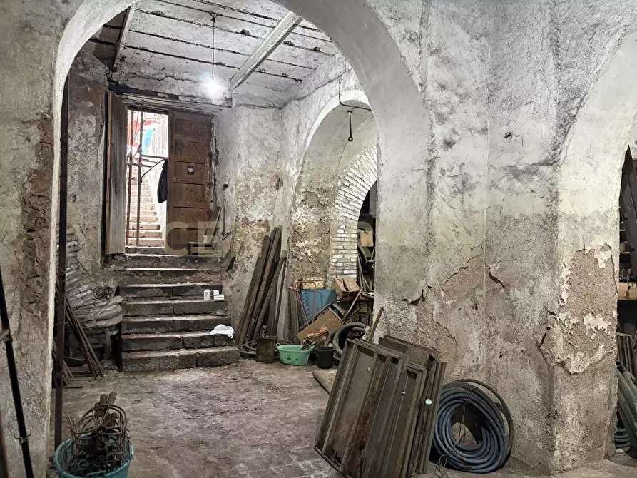 Immagine 55 di Locale commerciale in vendita  in Via 6 Aprile 59 a Catania