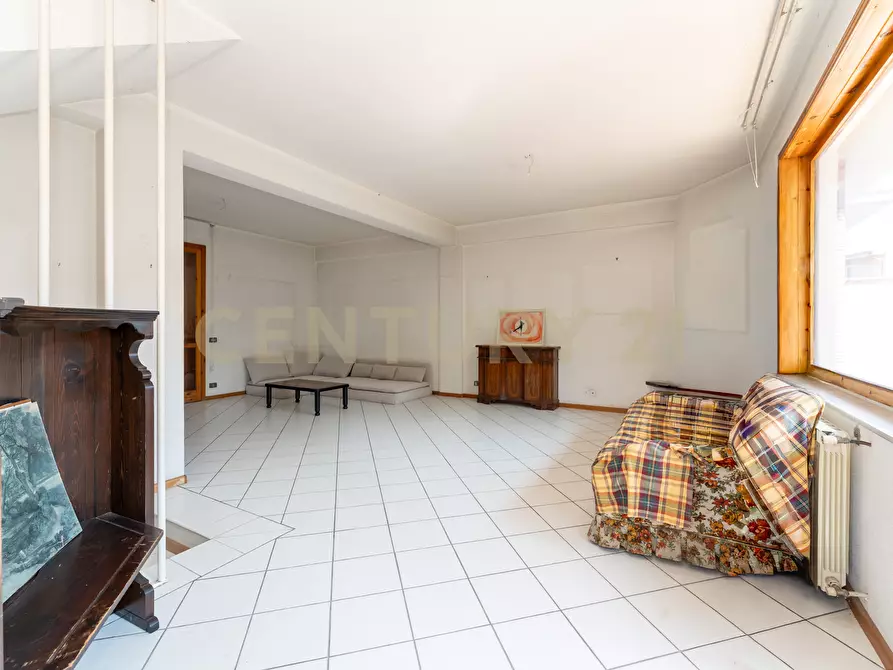 Immagine 10 di Villa in vendita  in Via dei Ciclopi 71 a Aci Catena