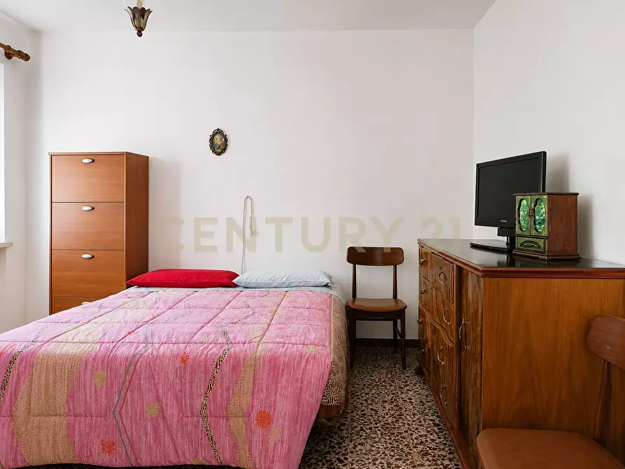 Immagine 17 di Pentalocale in vendita  in Via Aldobrandeschi 53 a Castell'azzara