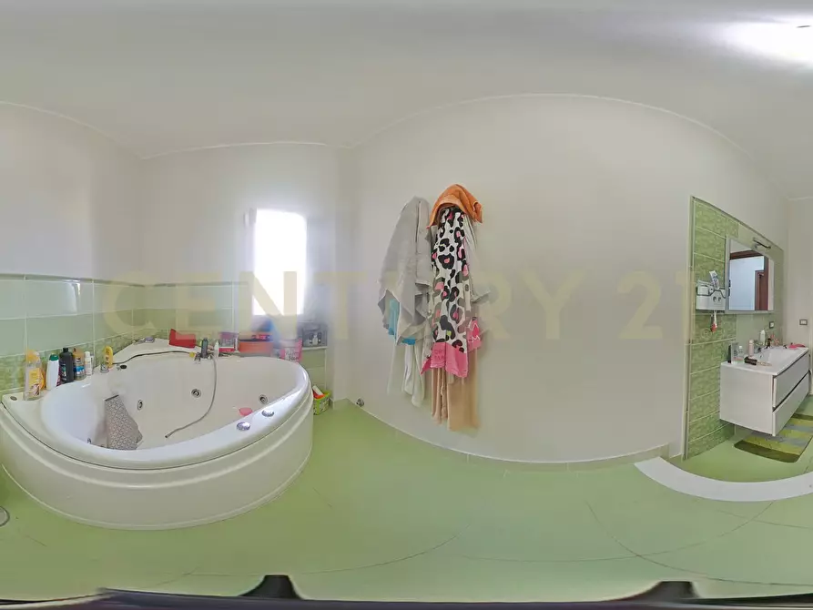 Immagine 59 di Pentalocale in vendita  in Via Cesare Battisti 34 a Belpasso