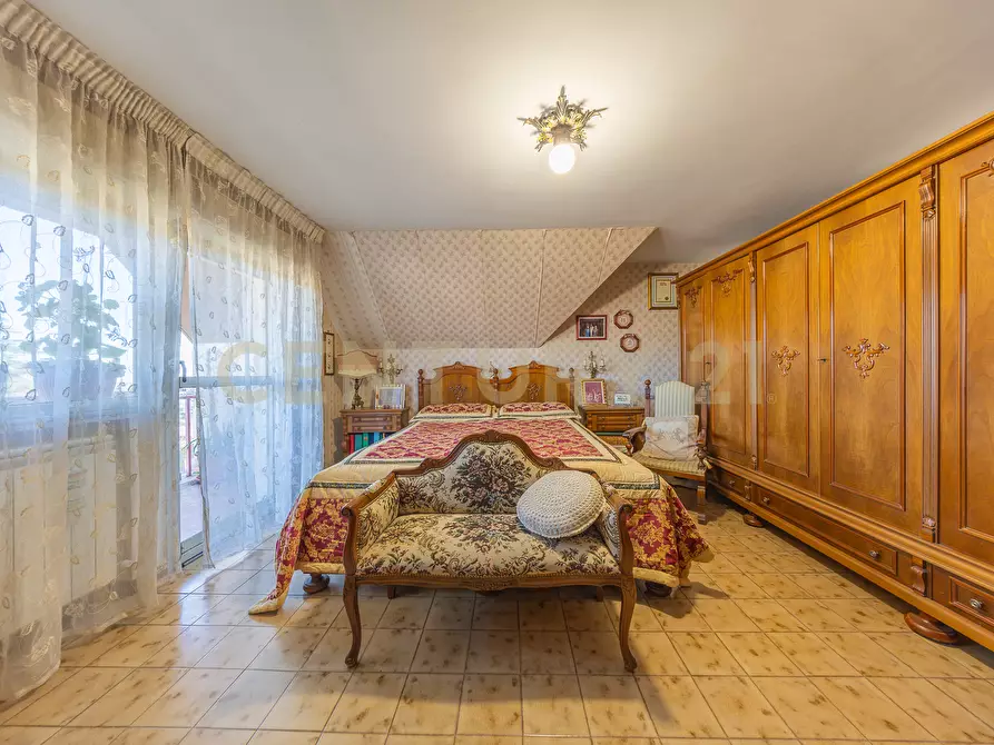 Immagine 12 di Quadrilocale in vendita  in Via Sardegna a Ronciglione