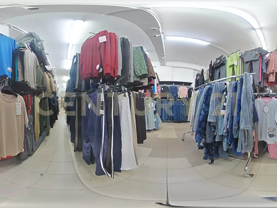 Immagine 40 di Attività commerciale in vendita  in Via Nizzeti 6 a Aci Catena