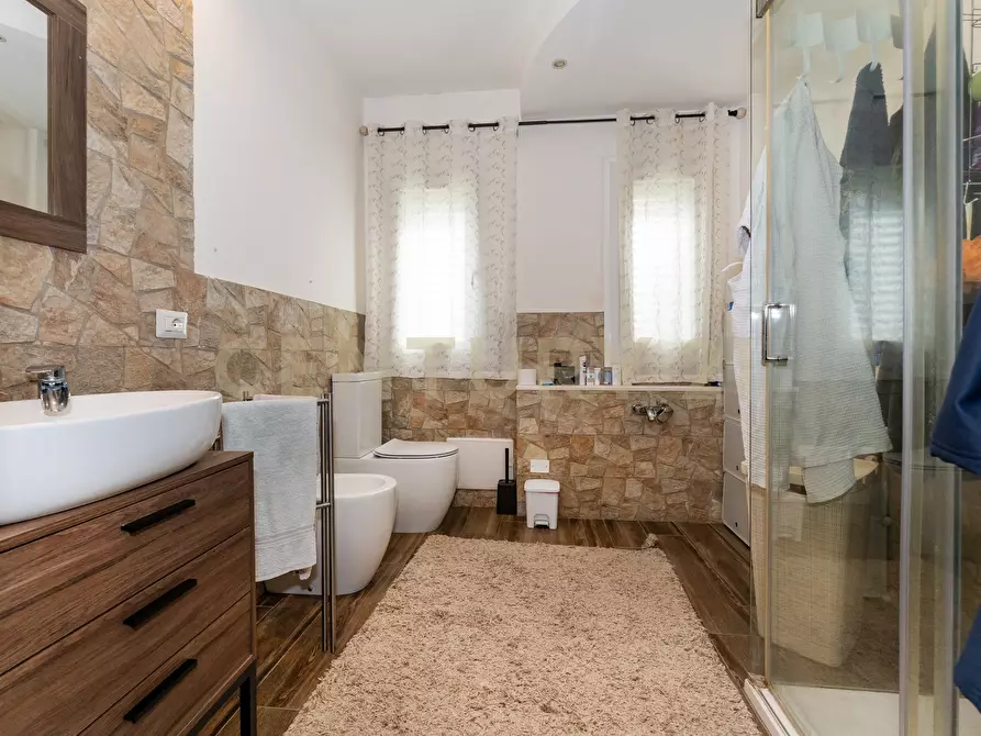 Immagine 35 di Trilocale in vendita  in Corso Indipendenza 230 a Catania