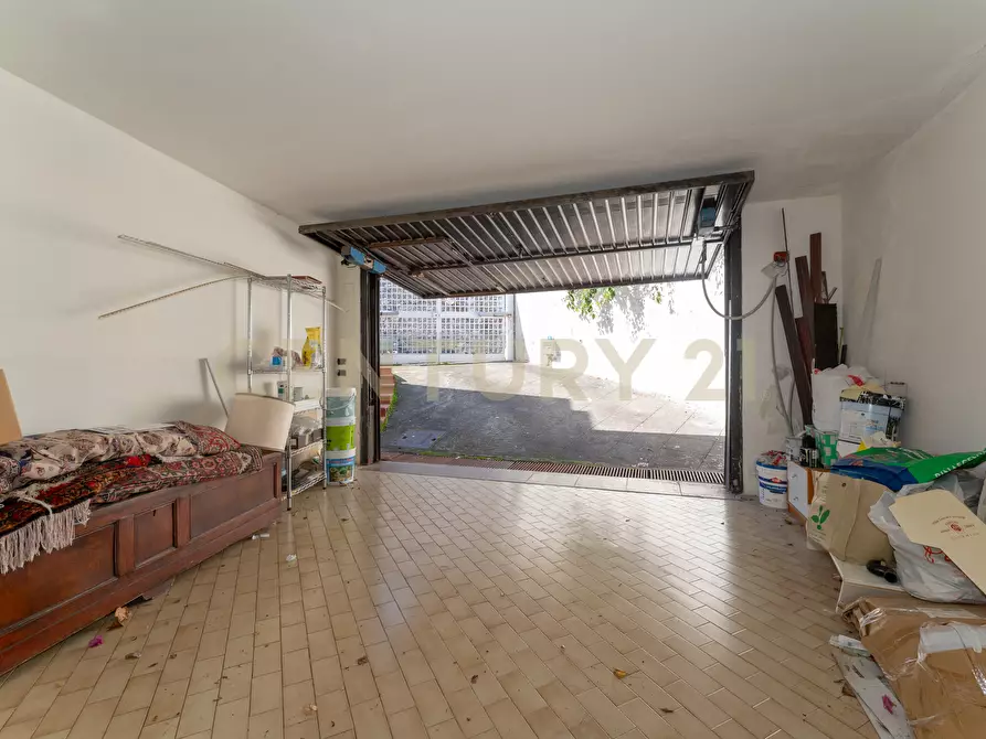 Immagine 11 di Villa in vendita  in Via Antonello da Messina 57 a Aci Castello