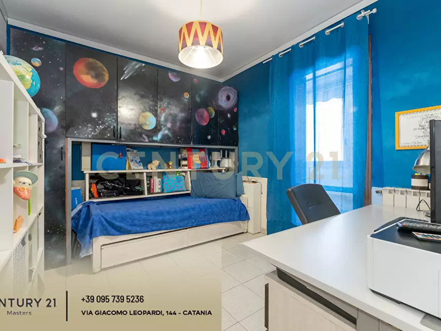 Immagine 9 di Quadrilocale in vendita  in Via Gesualdo Bufalino 1 a Aci Catena