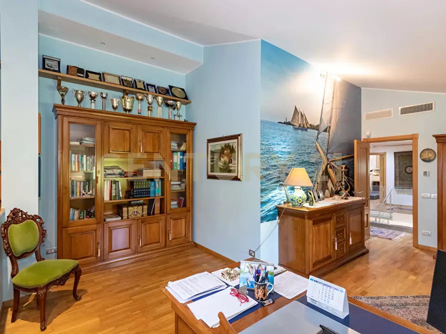 Immagine 60 di Villa in vendita  in Via Brinzio 20 a Aci Catena