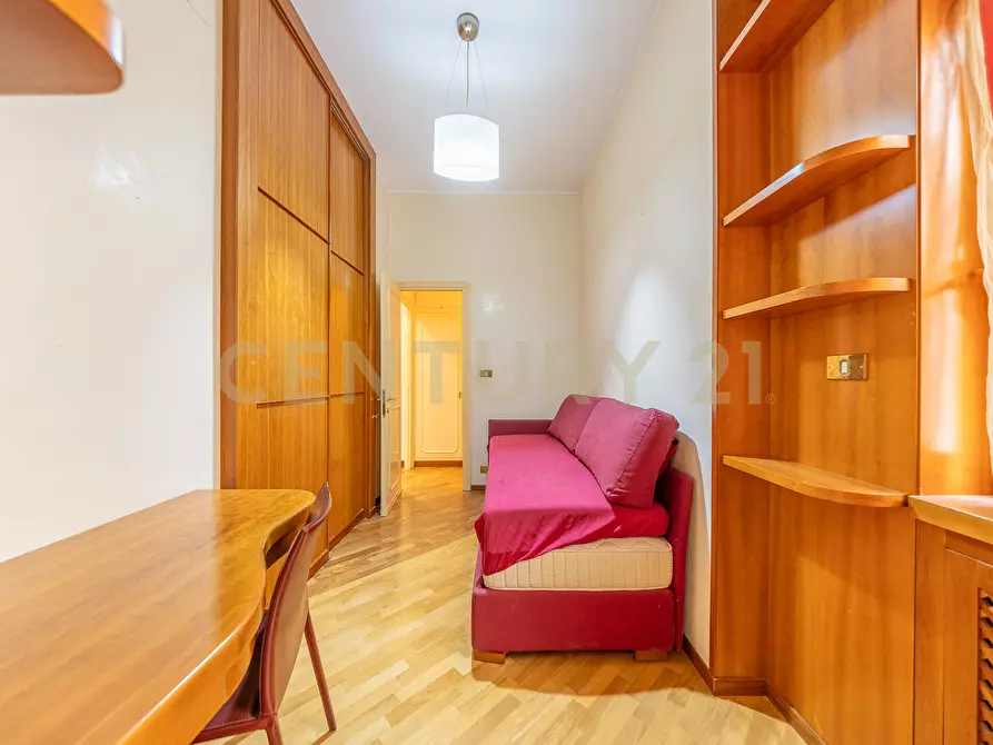 Immagine 19 di Trilocale in vendita  in Via Bevagna 56 a Roma