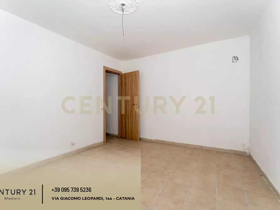 Immagine 74 di Quadrilocale in vendita  in Stradale Cravone 105 a Catania