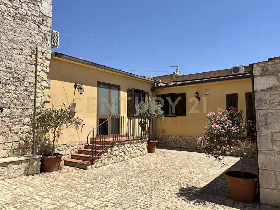 Immagine 23 di Villa in vendita  in Contrada Pirato Cava Maria 37 a Modica
