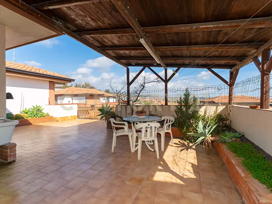 Immagine 14 di Attico in vendita  in Via Finocchiari 12 a Aci Catena