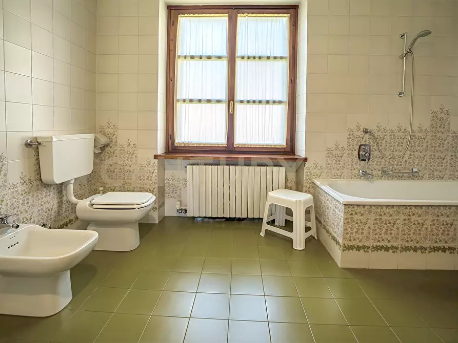Immagine 2 di Villa in vendita  in Via Adige 25 a Brentino Belluno
