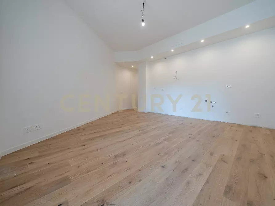 Immagine 4 di Trilocale in vendita  in Via Carlo Dossi 80 a Roma