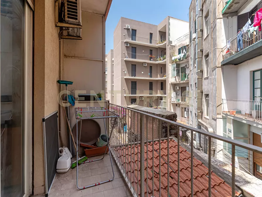 Immagine 38 di Pentalocale in vendita  in Corso delle Province 124 a Catania