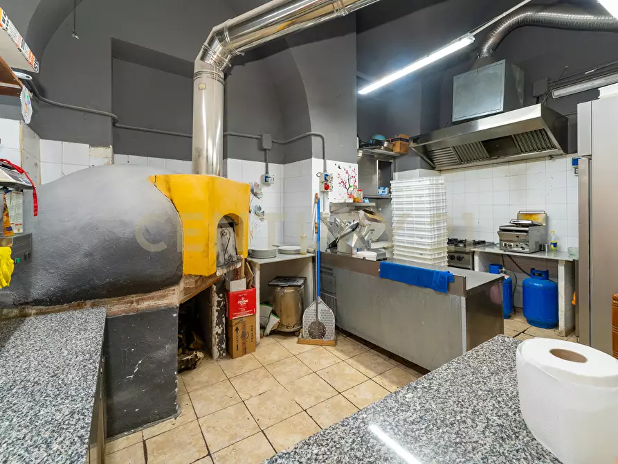 Immagine 41 di Pizzeria / Pub in vendita  in Via Giuseppe Garibaldi 346 a Catania