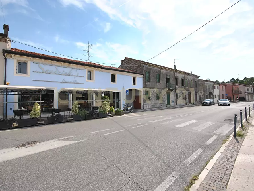 Immagine 7 di Palazzo in vendita  in Via Chiesa 60 a Albaredo D'adige