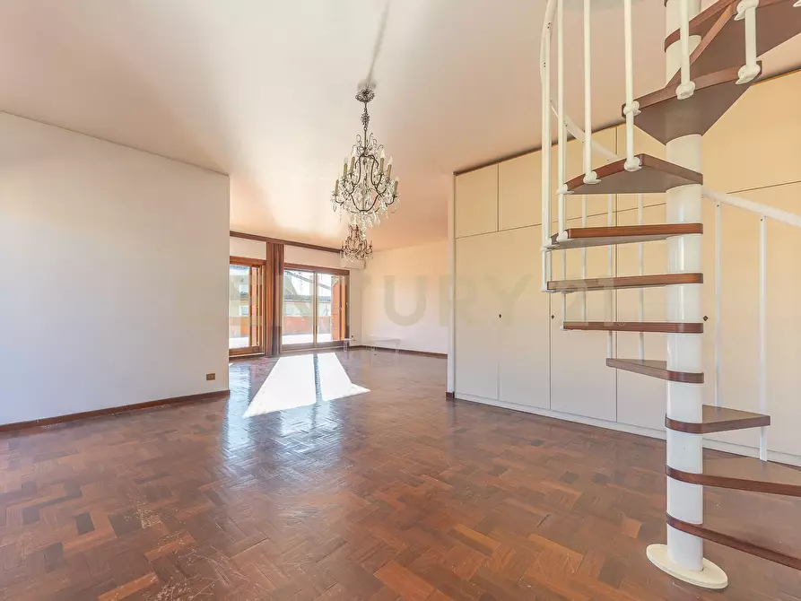 Immagine 10 di Attico in vendita  in Via Francesco Borgatti 18 a Roma