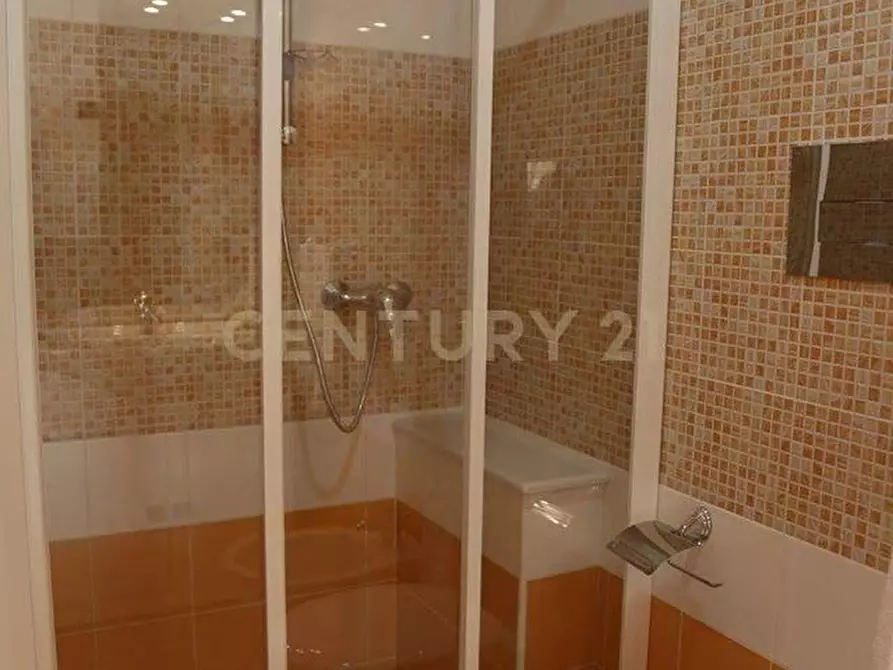 Immagine 12 di Villa in vendita  in Via Orgaz 110 a Milazzo