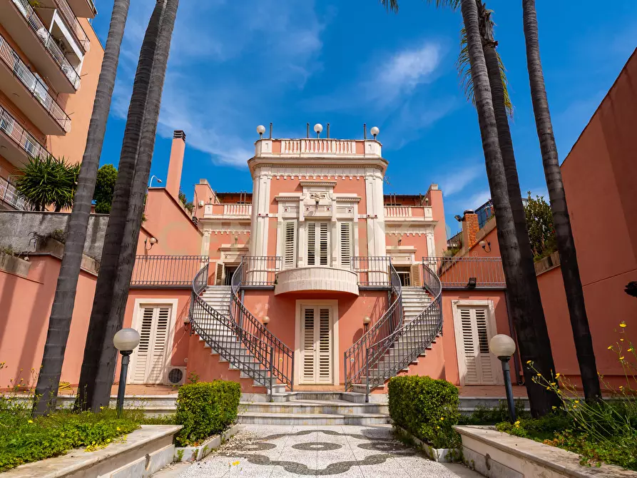 Immagine 42 di Villa in vendita  in Via Ingegnere 130 a Catania