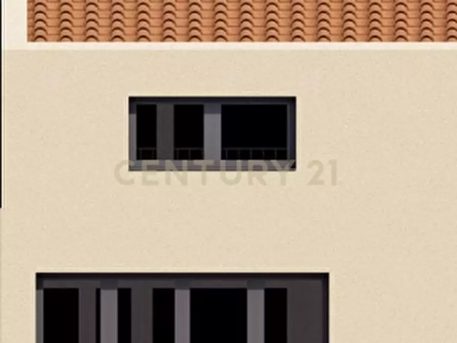 Immagine 1 di Locale commerciale in vendita  in Via Zia Lisa 100 a Catania