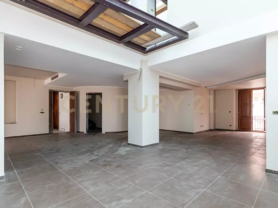 Immagine 12 di Pentalocale in vendita  in Via Lorenzo Maddem 67 a Acireale