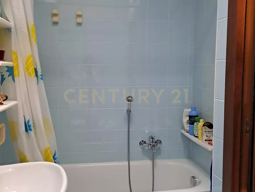 Immagine 16 di Quadrilocale in vendita  in Via Vittorio Monese 3 a Garda