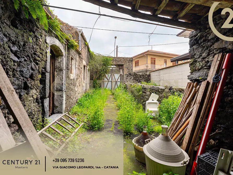 Immagine 27 di Rustico / casale in vendita  in Via Alessandro Manzoni 152 a Viagrande