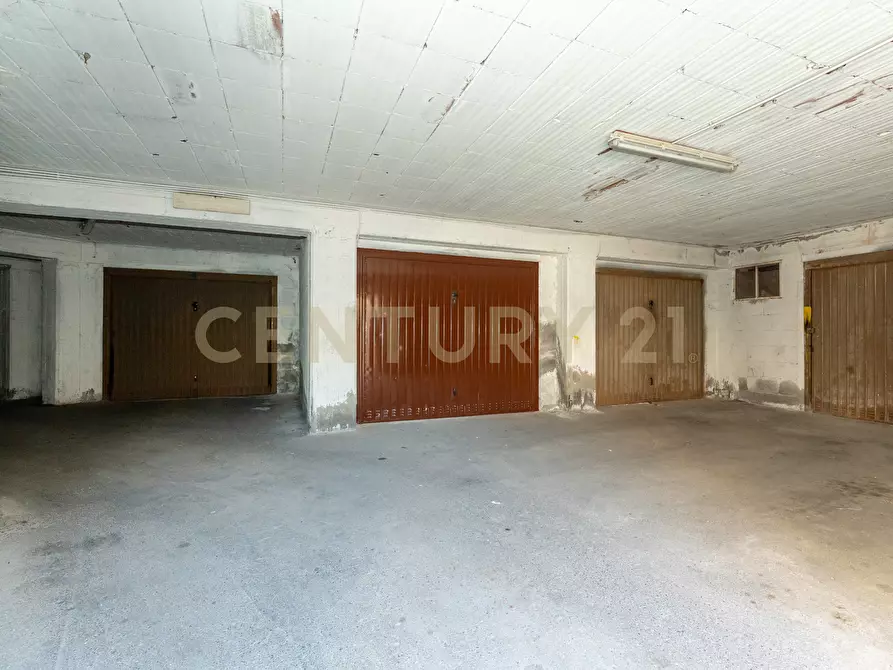 Immagine 45 di Quadrilocale in vendita  in Via Poggio D'Aquila 20 a Catania