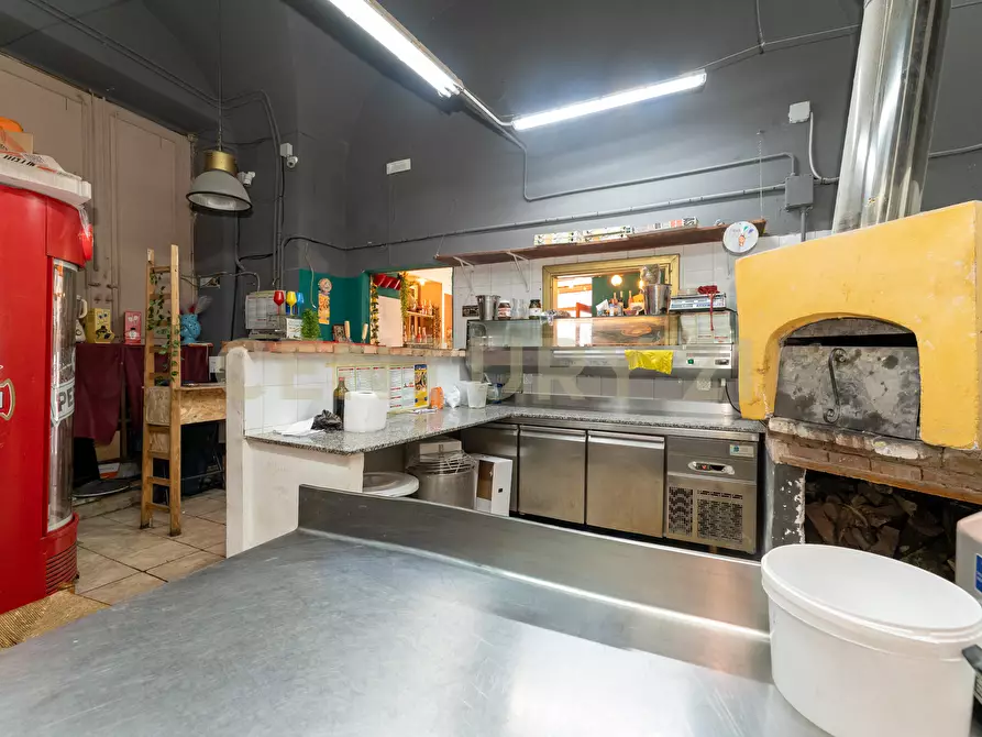 Immagine 44 di Pizzeria / Pub in vendita  in Via Giuseppe Garibaldi 346 a Catania