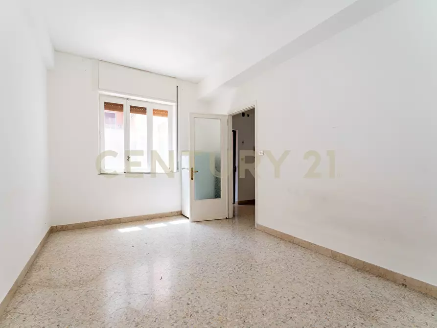 Immagine 15 di Pentalocale in vendita  in Via Antonino di Sangiuliano 54 a Catania