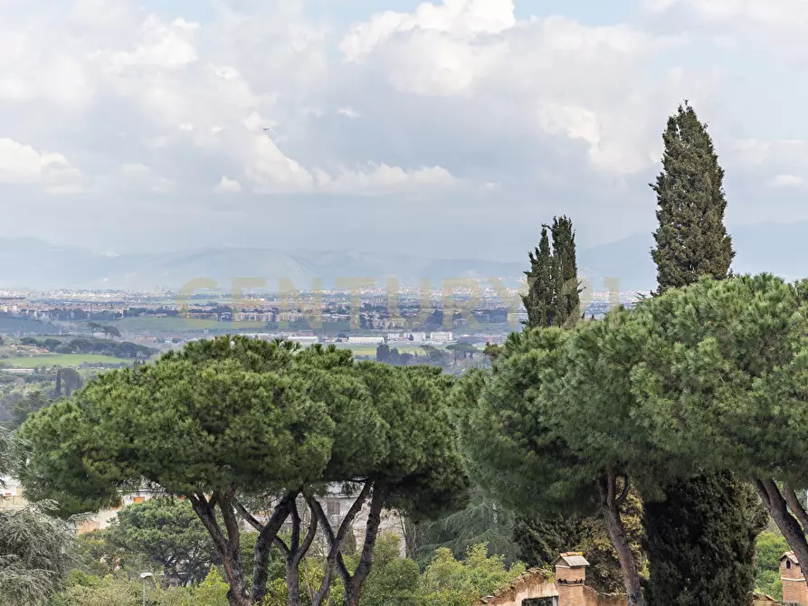 Immagine 16 di Attico in vendita  in Viale Cortina d'Ampezzo a Roma