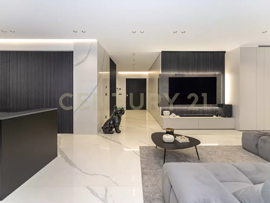 Immagine 41 di Villa in vendita  in Via Sant' Andrea 8 a Catania