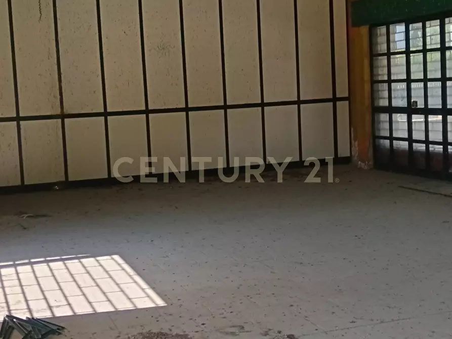 Immagine 40 di Locale commerciale in vendita  in Viale dei Lidi 433 a Siracusa