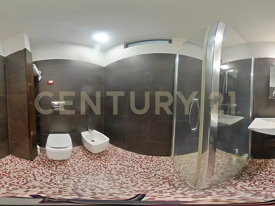 Immagine 70 di Attico in vendita  in Via Maria Gianni 85 a Catania