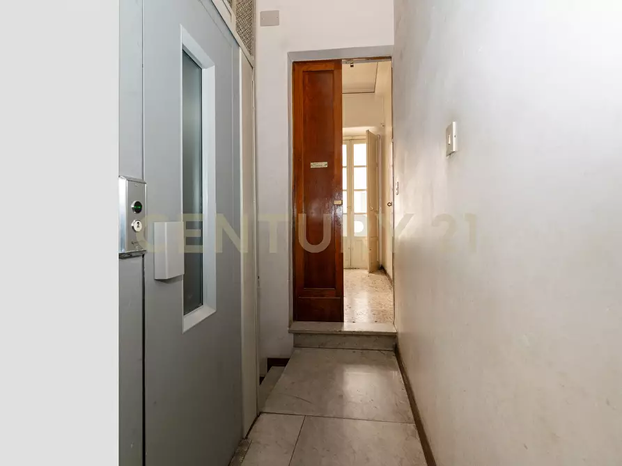 Immagine 8 di Pentalocale in vendita  in Via Milano 60 a Catania