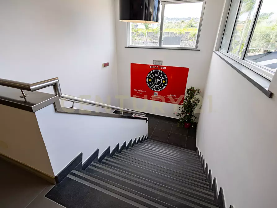 Immagine 26 di Attività commerciale in vendita  in Via Napoli sn a Aci Castello