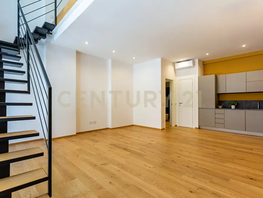 Immagine 2 di Loft/Open space in vendita  in Via dell'Olmata 30 a Roma