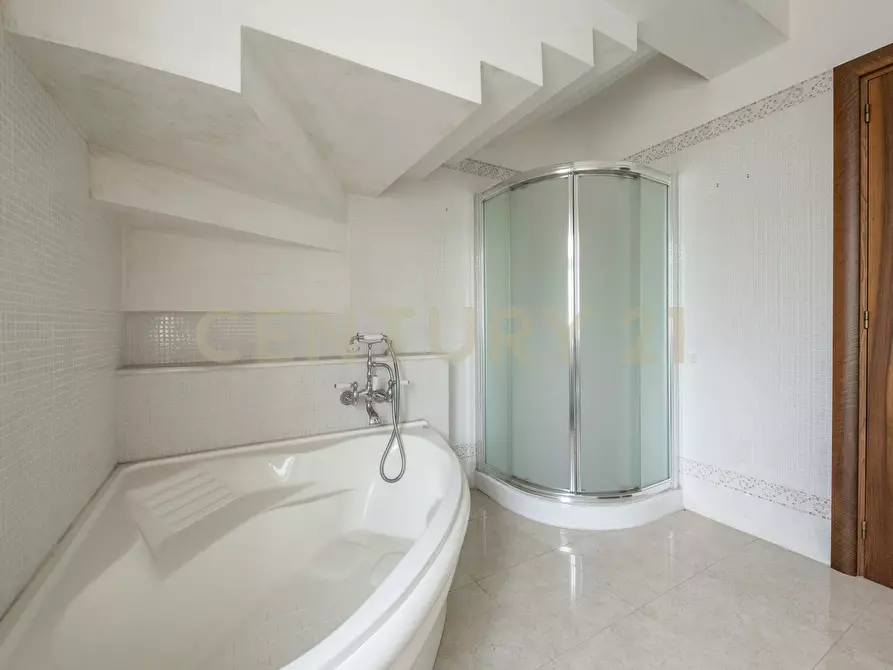 Immagine 110 di Casa indipendente in vendita  in Via San Nullo 5 a Catania