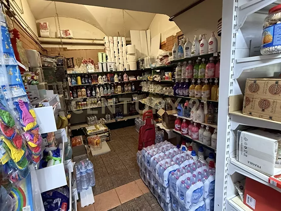 Immagine 10 di Locale commerciale in vendita  in Via Antonino di Sangiuliano 255 a Catania