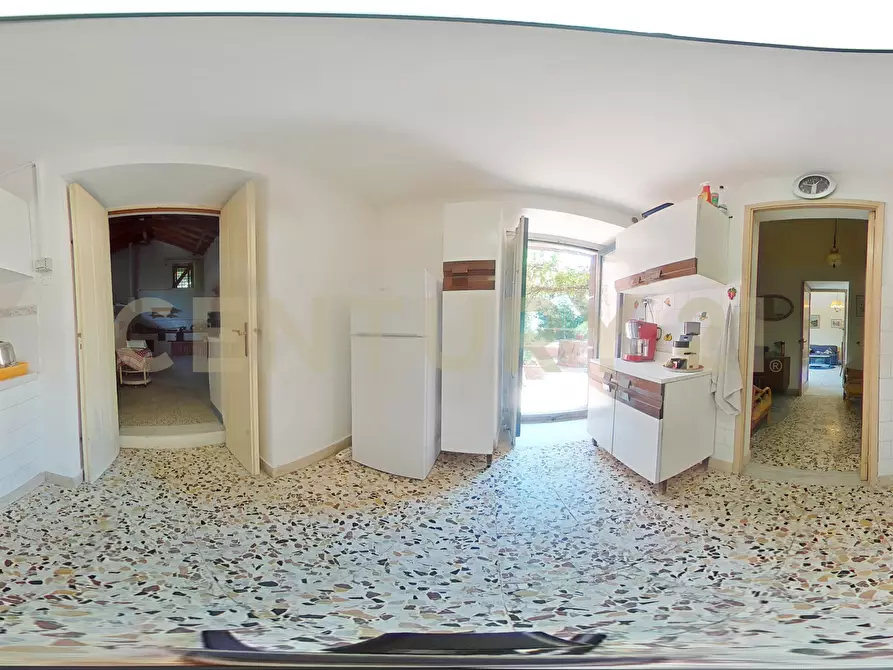 Immagine 56 di Villa in vendita  in Piazza F. M. Scuderi 7 a Viagrande